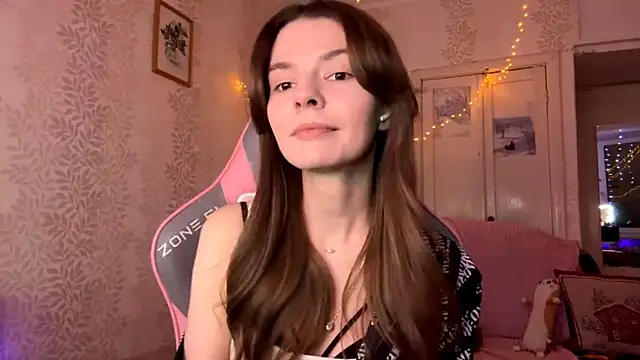 Snapshot of LavondaDeleston chatting on February 2026 04:51:01 PM LavondaDeleston online show from February 2026 04:51:01 PM