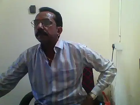 Snapshot of dream_king_1985 chatting on February 2026 06:14:01 AM dream king 1985 online show from February 2026 06:14:01 AM