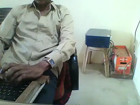 Snapshot of dream_king_1985 chatting on February 2026 06:34:02 AM dream king 1985 online show from February 2026 06:34:02 AM