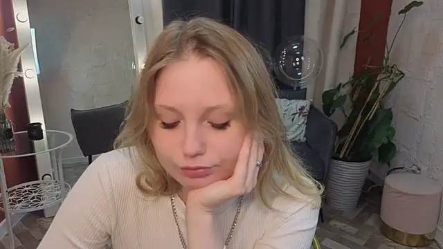 Sweet M1la online show from March 2026 11:43:01 AM