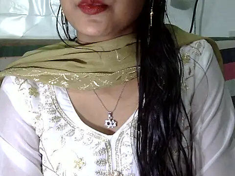 sexy-iram online show from February 2026 02:50:01 PM