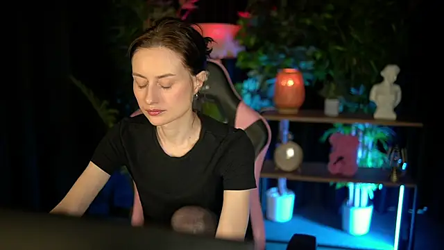 baby luna xo online show from February 2026 09:53:01 AM