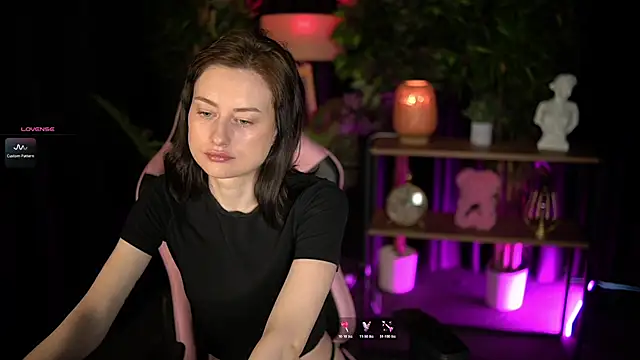 baby luna xo online show from February 2026 09:50:02 AM