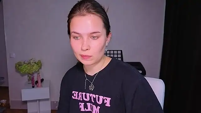 Snapshot of Catherine_Karis chatting on July 2026 08:37:02 AM Catherine Karis online show from July 2026 08:37:02 AM