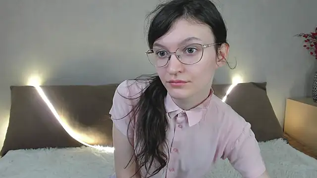 ThoraMarola online show from March 2026 05:18:02 AM