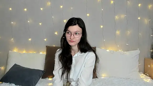 ThoraMarola online show from February 2026 04:43:02 AM