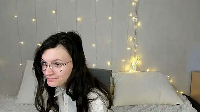 ThoraMarola online show from February 2026 06:26:01 AM