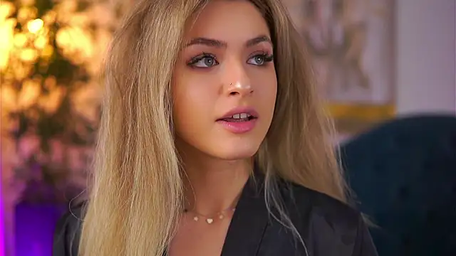 NayaQuinn online show from February 2026 07:09:02 PM