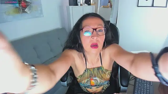 loretta fraser online show from February 2026 12:44:02 PM