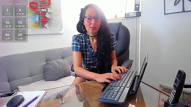 loretta fraser online show from May 2026 01:09:02 PM