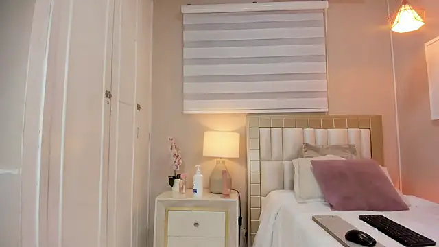 isabela  x online show from March 2026 11:36:02 AM