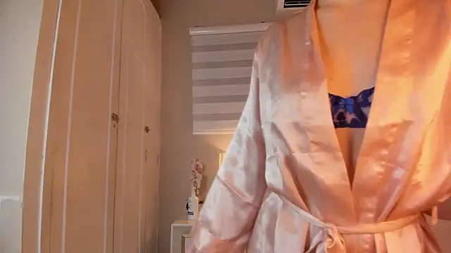 isabela  x online show from April 2026 11:36:01 AM