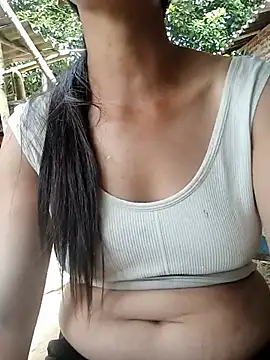 Snapshot of Diana-02 chatting on June 2026 06:22:01 AM Diana-02 online show from June 2026 06:22:01 AM