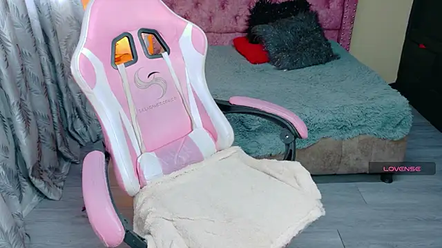 keileen luna online show from April 2026 07:59:02 PM