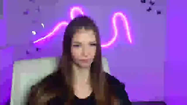 Lina Loveuu online show from February 2026 12:27:01 PM