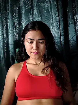 Snapshot of Freyarosse chatting on February 2026 09:17:01 PM Freyarosse online show from February 2026 09:17:01 PM