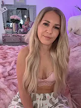 JulieSol online show from February 2026 08:34:02 AM