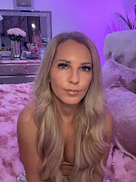 JulieSol online show from February 2026 08:13:01 AM