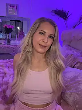 JulieSol online show from February 2026 08:36:02 AM