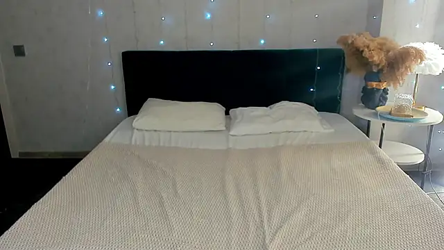 Mira Silk online show from February 2026 03:51:01 AM