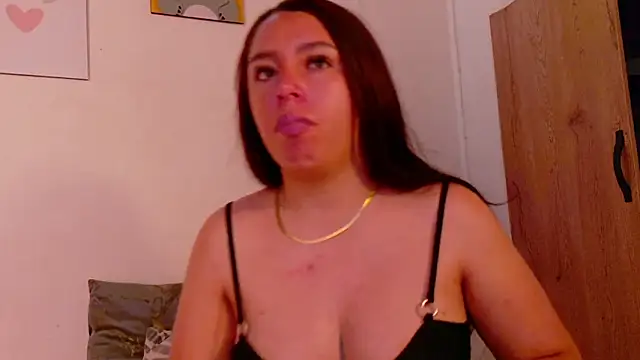 Mia C online show from February 2026 09:06:02 AM