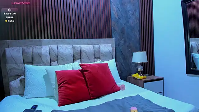 chloe love   online show from March 2026 11:28:02 AM