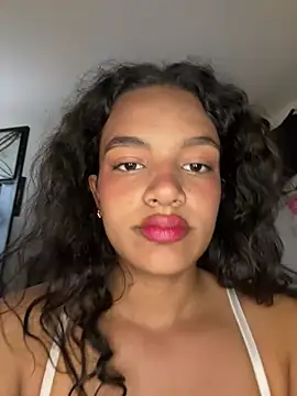 Nyxx Velariia online show from April 2026 07:20:02 PM