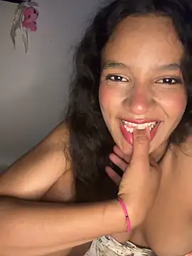 Nyxx Velariia online show from May 2026 02:37:01 AM