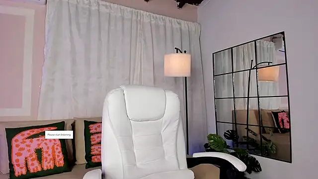 Snapshot of liaamoon_ chatting on May 2026 12:34:01 PM liaamoon online show from May 2026 12:34:01 PM