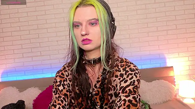 Snapshot of ToxicKittyy chatting on February 2026 02:48:02 PM ToxicKittyy online show from February 2026 02:48:02 PM