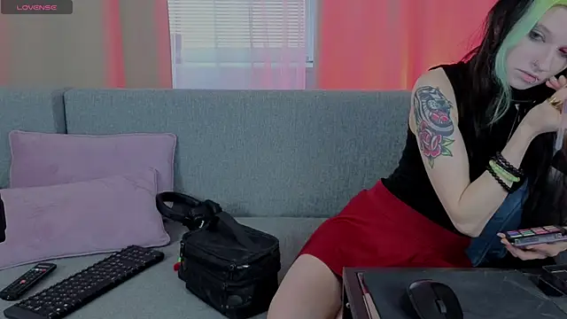 Snapshot of ToxicKittyy chatting on February 2026 02:19:02 PM ToxicKittyy online show from February 2026 02:19:02 PM