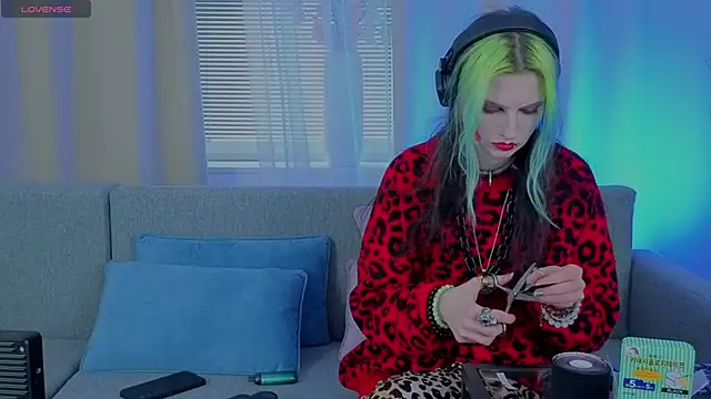 Snapshot of ToxicKittyy chatting on February 2026 02:17:02 PM ToxicKittyy online show from February 2026 02:17:02 PM