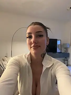 Snapshot of NovaLushhh chatting on February 2026 04:53:02 PM NovaLushhh online show from February 2026 04:53:02 PM