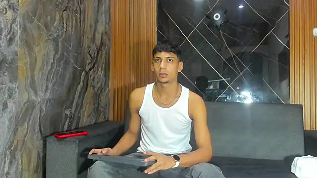 ALEX KEITH26 online show from January 2026 11:47:01 AM