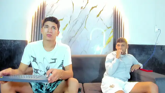 ALEX KEITH26 online show from February 2026 12:03:02 PM