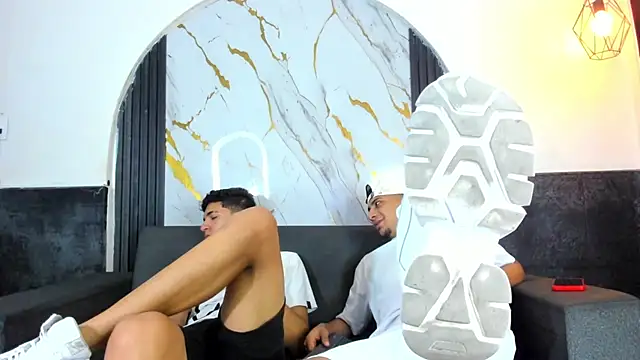 ALEX KEITH26 online show from February 2026 12:07:01 PM