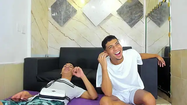 ALEX KEITH26 online show from March 2026 12:33:02 PM