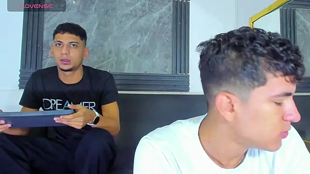 ALEX KEITH26 online show from February 2026 11:45:02 AM