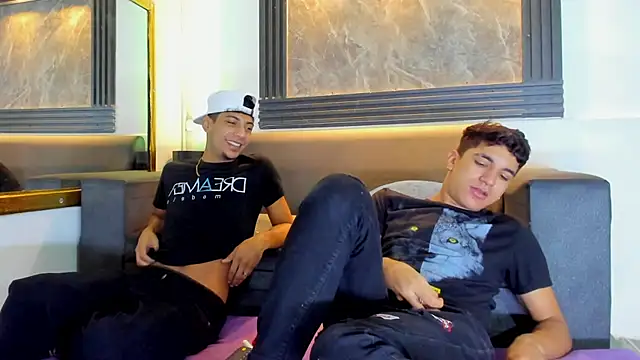 ALEX KEITH26 online show from February 2026 12:36:01 PM