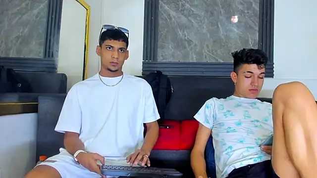 ALEX KEITH26 online show from March 2026 07:48:02 PM