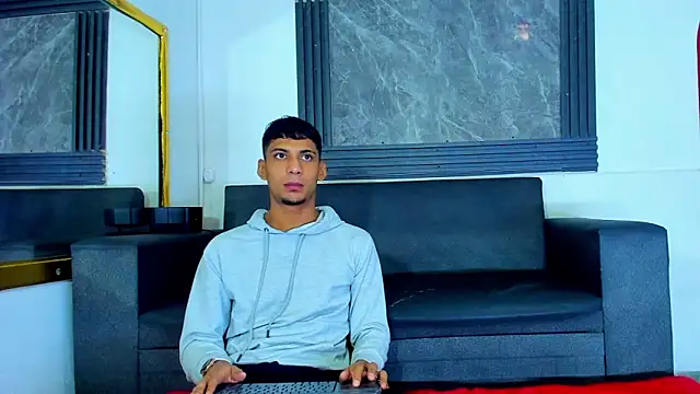 ALEX KEITH26 online show from February 2026 01:00:02 PM