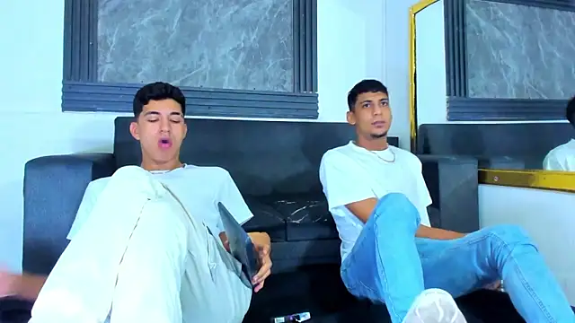 ALEX KEITH26 online show from February 2026 11:42:02 AM