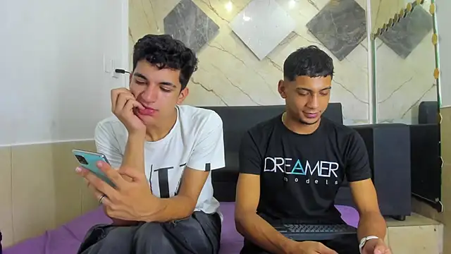 ALEX KEITH26 online show from March 2026 03:32:01 AM