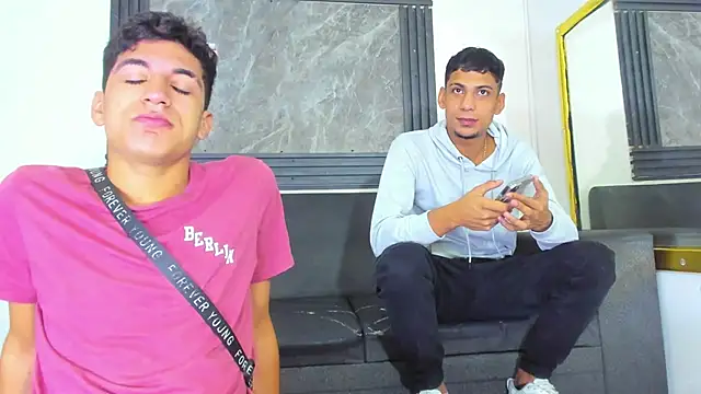 ALEX KEITH26 online show from February 2026 12:28:01 PM