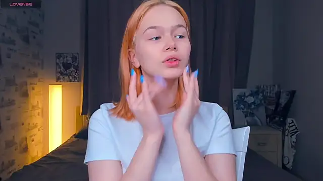 OwlLynn online show from February 2026 08:47:02 AM