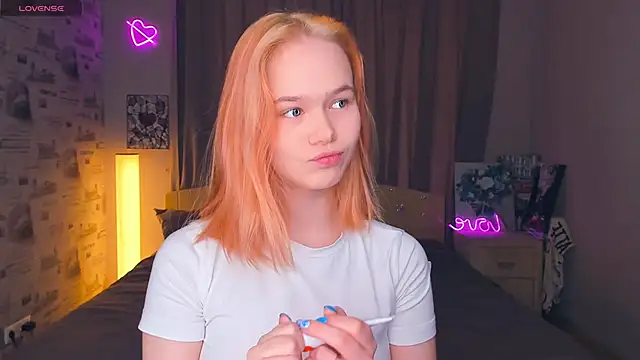 OwlLynn online show from February 2026 09:09:01 AM