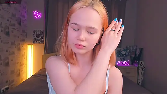 OwlLynn online show from February 2026 08:39:01 AM