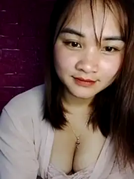 Lisakeem online show from March 2026 02:32:01 PM