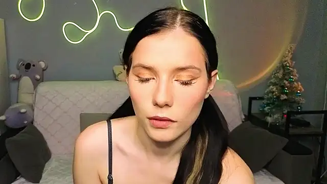 JinxMoon online show from January 2026 05:05:01 PM