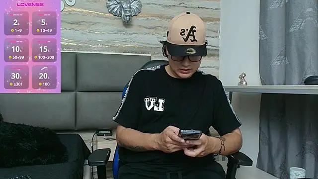 Danner Alaia online show from February 2026 08:19:02 PM